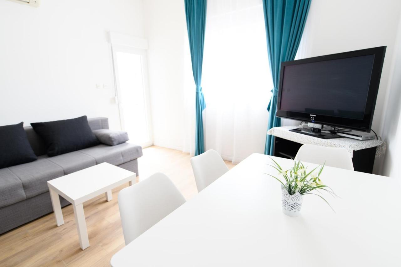 Cozy Beach Apartments Makarska Exterior photo